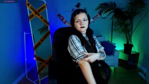 Snapshot of twilightwalk chatting on October 2025 09:27:01 PM Melanie online show from October 2025 09:27:01 PM