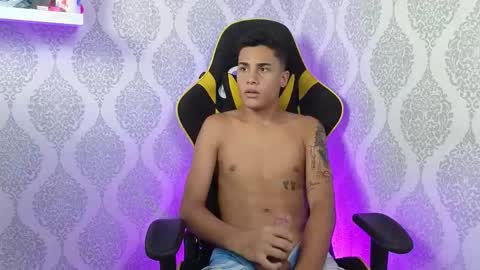 Dani online show from November 2025 07:58:01 PM