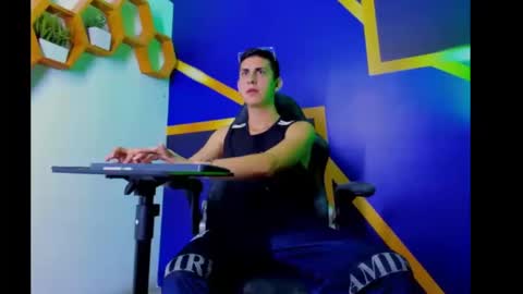 Snapshot of twink_scott19 chatting on October 2025 08:31:01 PM twink_scott19 online show from October 2025 08:31:01 PM