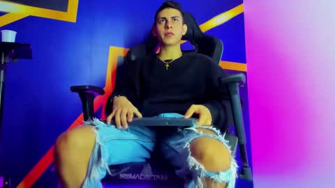 Snapshot of twink_scott19 chatting on November 2025 04:49:01 AM twink_scott19 online show from November 2025 04:49:01 AM