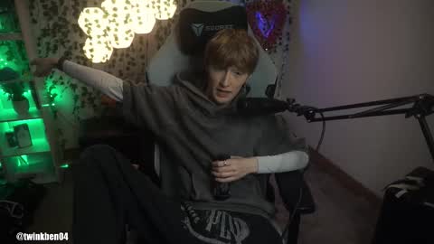 Ben online show from October 2025 09:00:02 PM