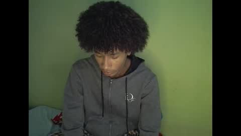 twinkgabriiel online show from December 2025 01:27:02 PM