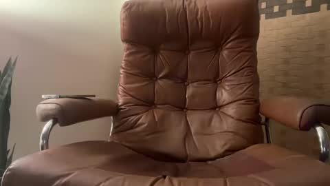 twinkie_lad117 online show from October 2025 09:09:01 AM