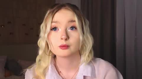 twinklefluff online show from January 2026 04:11:02 PM