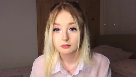 twinklefluff online show from February 2026 04:28:02 PM