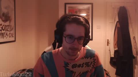 Snapshot of twinklou22 chatting on April 2026 10:58:01 PM Lou online show from April 2026 10:58:01 PM