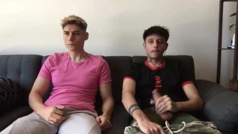 Derrick online show from November 2025 06:20:01 PM