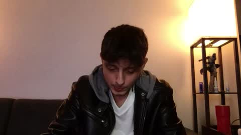 Derrick online show from December 2025 03:47:01 AM