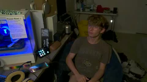 Snapshot of twinktools chatting on September 2025 03:50:01 AM shytwink online show from September 2025 03:50:01 AM