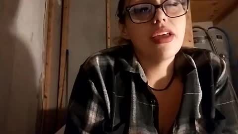 Twocrazy85 online show from November 2025 06:08:01 AM