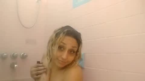 Twocrazy85 online show from November 2025 02:39:02 PM