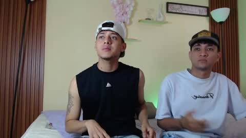 Snapshot of twohottrouble_ chatting on March 2026 09:16:02 PM twohottrouble online show from March 2026 09:16:02 PM