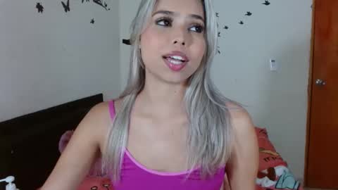 tyfanny19 online show from January 2025 01:55:01 AM