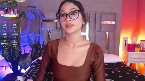 tyla_ks online show from November 2025 07:38:01 PM