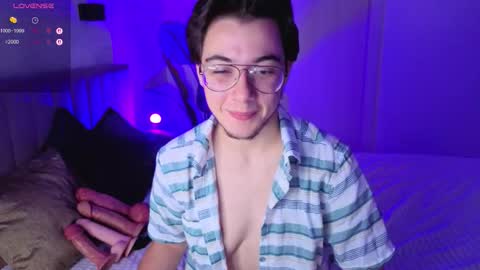 Snapshot of tyler_bergg chatting on September 2025 10:35:02 PM tyler berg online show from September 2025 10:35:02 PM