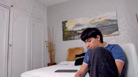 Tyler online show from November 2025 03:06:02 AM