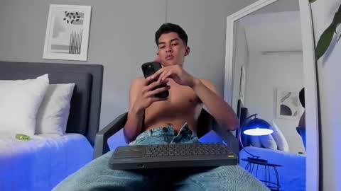 Tyler Fox online show from September 2025 07:35:01 PM