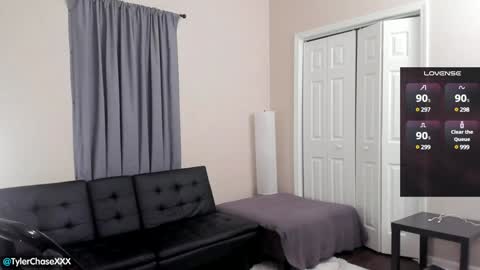 Snapshot of tylerchasexxx chatting on January 2025 09:28:01 PM Tyler Chase online show from January 2025 09:28:01 PM