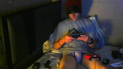 Snapshot of tylerlee199169 chatting on December 2024 08:51:02 AM Tyler online show from December 2024 08:51:02 AM