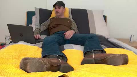 TylerLogan813 online show from September 2025 05:06:01 PM