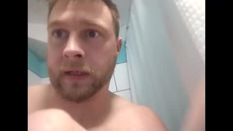 Snapshot of tyreking chatting on November 2025 10:30:01 PM tyreking online show from November 2025 10:30:01 PM