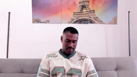 Snapshot of tyron_rulers chatting on May 2026 12:32:02 PM Dvid Rullers online show from May 2026 12:32:02 PM