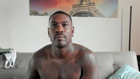 Snapshot of tyron_rulers chatting on May 2026 01:05:02 PM Dvid Rullers online show from May 2026 01:05:02 PM