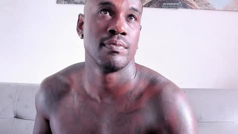 Snapshot of tyron_rulers chatting on May 2026 12:11:01 PM Dvid Rullers online show from May 2026 12:11:01 PM