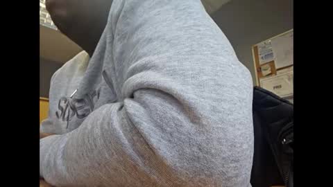 Snapshot of tyroneall chatting on March 2025 03:02:01 PM tyroneall online show from March 2025 03:02:01 PM