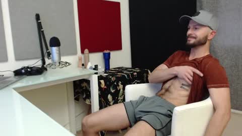 Tyrone Mattias online show from February 2025 10:53:02 PM