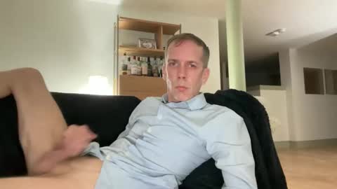 Snapshot of tyronev70 chatting on October 2025 04:49:01 PM Ty online show from October 2025 04:49:01 PM