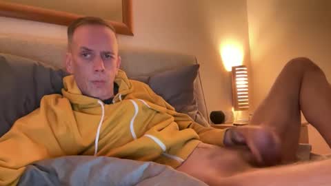 Snapshot of tyronev70 chatting on November 2025 02:29:02 PM Ty online show from November 2025 02:29:02 PM