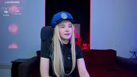 Snapshot of uco_mon chatting on September 2025 03:00:02 AM Uco online show from September 2025 03:00:02 AM