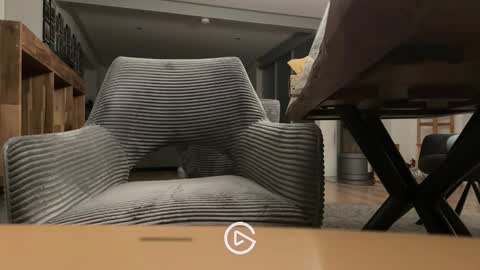 ueberdruck01 online show from September 2025 10:21:02 PM