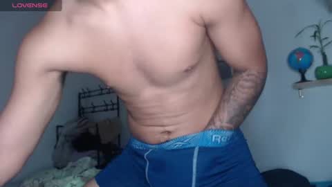 Snapshot of ugh_manux chatting on June 2026 07:07:01 AM ugh_manux online show from June 2026 07:07:01 AM
