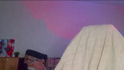 Vickie online show from December 2025 02:40:01 AM