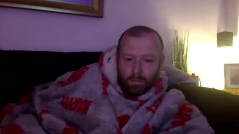 Snapshot of ukmatty3 chatting on October 2025 09:04:02 PM ukmatty3 online show from October 2025 09:04:02 PM