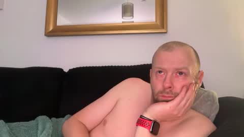 ukmatty3 online show from April 2026 09:08:01 PM