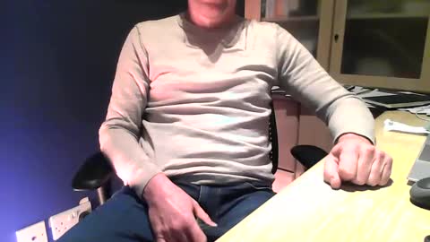 Snapshot of ukshowall chatting on December 2024 05:59:02 PM mark online show from December 2024 05:59:02 PM