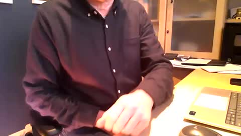 Snapshot of ukshowall chatting on January 2025 11:15:02 AM mark online show from January 2025 11:15:02 AM