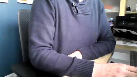 Snapshot of ukshowall chatting on October 2025 02:30:02 PM mark online show from October 2025 02:30:02 PM