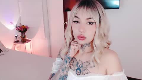 Snapshot of ulala_martina chatting on July 2026 01:09:01 AM Martina online show from July 2026 01:09:01 AM