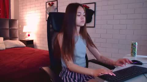 Ulia online show from April 2026 05:13:01 AM