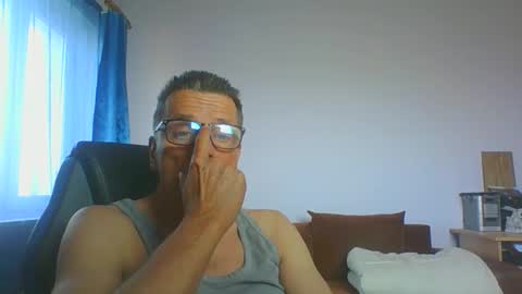 ulmeni4 online show from March 2026 07:44:01 AM