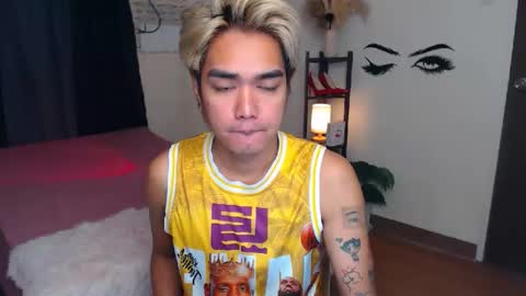 Alex online show from February 2025 10:28:02 PM