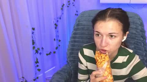 Snapshot of ulyanix chatting on November 2025 05:50:01 AM Ulyana online show from November 2025 05:50:01 AM