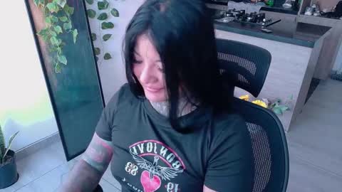 Franchesca  online show from November 2025 08:19:01 PM