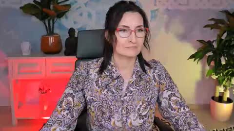 Snapshot of unatera chatting on October 2025 09:10:01 AM UnaTera online show from October 2025 09:10:01 AM