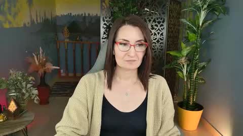 Snapshot of unatera chatting on November 2025 09:08:01 AM UnaTera online show from November 2025 09:08:01 AM