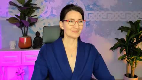 Snapshot of unatera chatting on November 2025 05:16:02 AM UnaTera online show from November 2025 05:16:02 AM